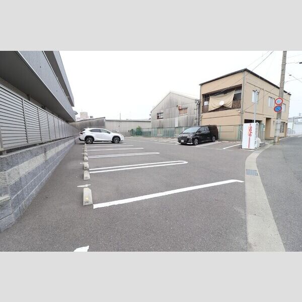 駐車場 (駐車場)