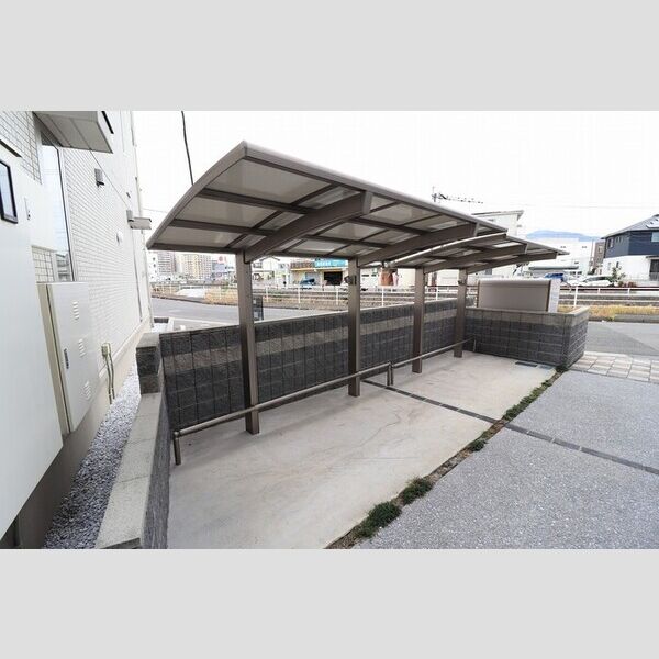 駐車場 (駐輪場)