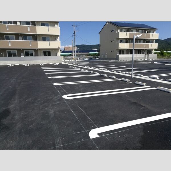 駐車場 (駐車場)