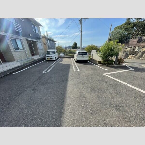 駐車場 (グランドヒルズ　駐車場)