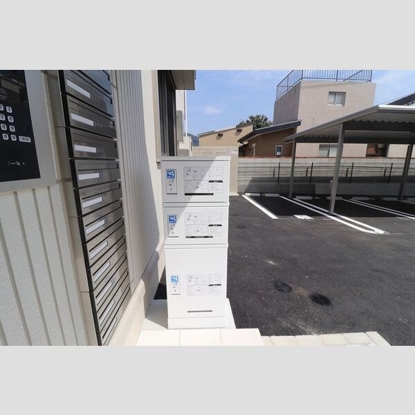 現地周辺 (宅配ボックス)