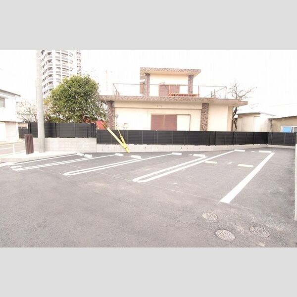 駐車場 (駐車場)