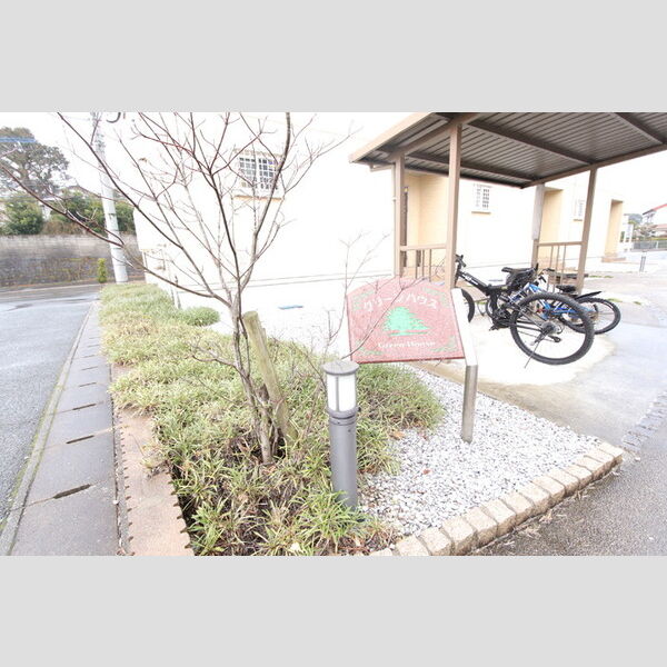 エントランス (エントランス)