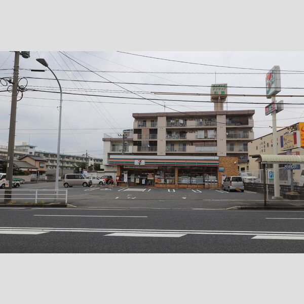 現地周辺 (セブン-イレブン 八幡引野店 431m)
