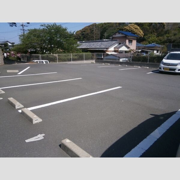 駐車場 (サニーヒルズ迫田　駐車場)
