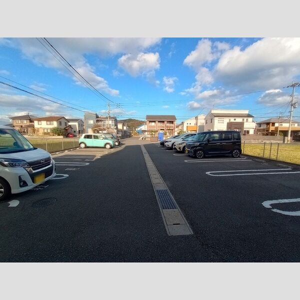 駐車場 (リバーサイドすみのえ　駐車場)