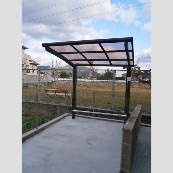 現地周辺 (駐輪場)