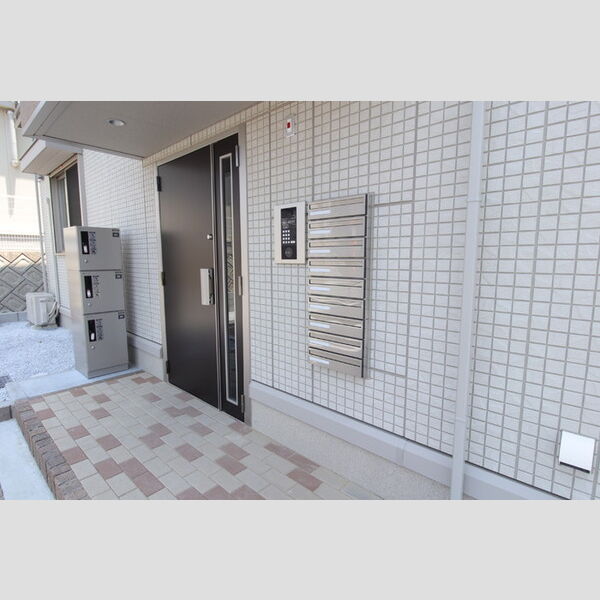 エントランス (エントランス)