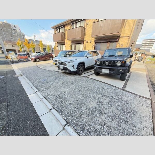 駐車場 (駐車場)