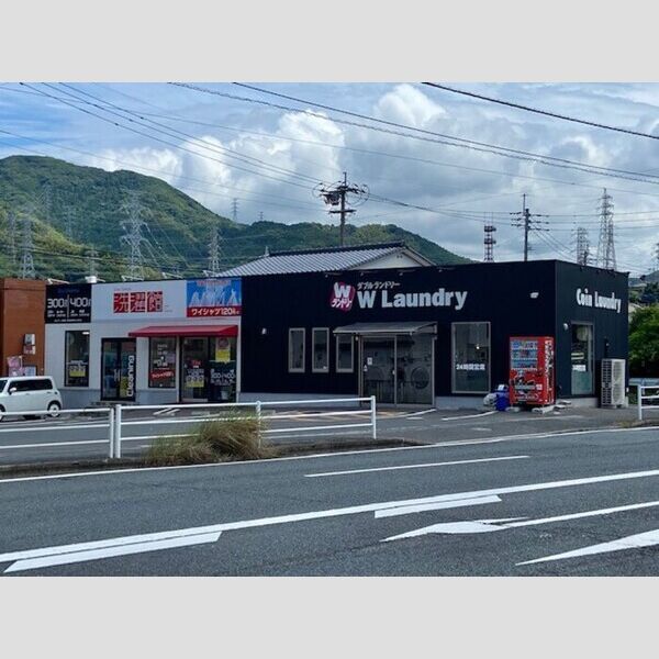 現地周辺 (WLaundry 210m)