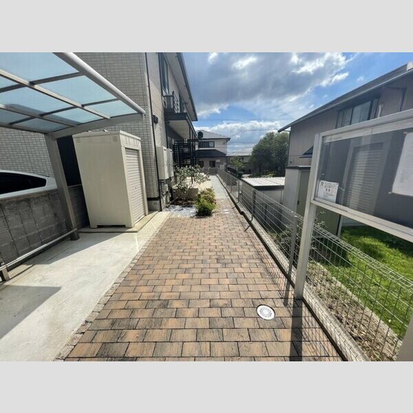 エントランス (エントランス)