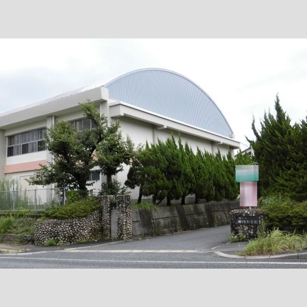 現地周辺 (田川市立田川小学校　510m)