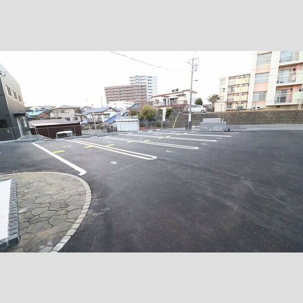 駐車場 (駐車場)