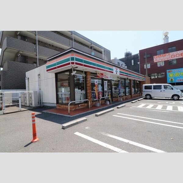 現地周辺 (セブンイレブン　八幡筒井町店　219m)