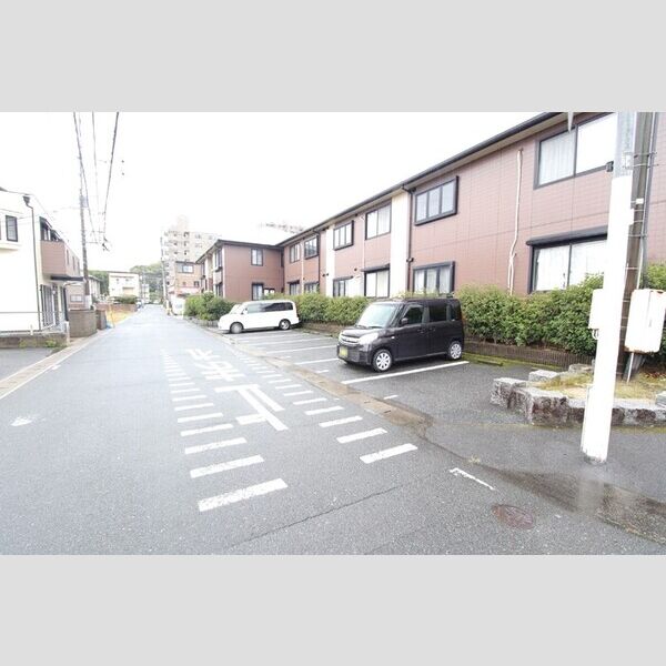 駐車場 (レシェンテ徳力　駐車場)