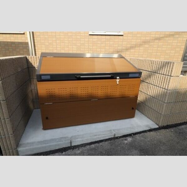 現地周辺 (ゴミ置き場)