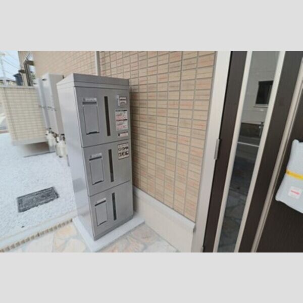 エントランス (宅配ボックス)