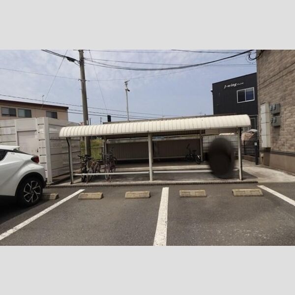 現地周辺 (サニーフラット若園　D棟　駐輪場)