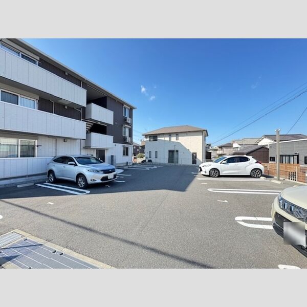 駐車場 (駐車場)