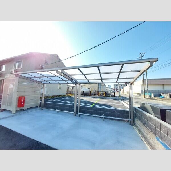 現地周辺 (駐輪場)