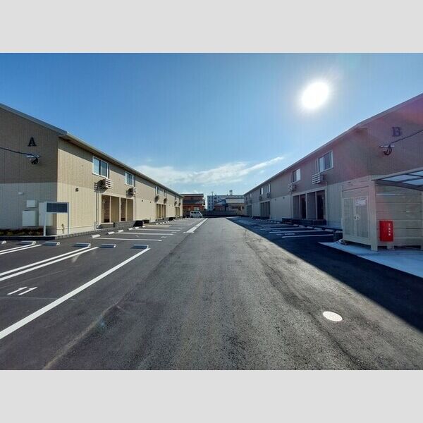 現地周辺 (駐車場)