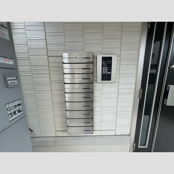 現地周辺 (D-room柳町 集合ポスト)