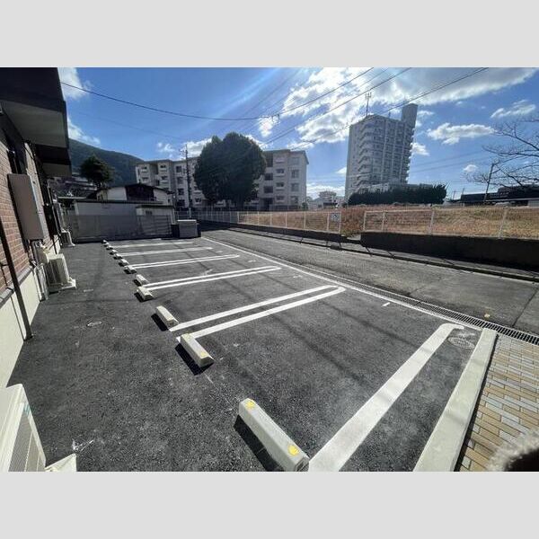 駐車場 (駐車場)