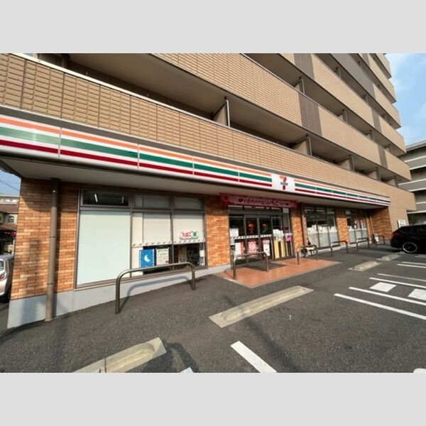 現地周辺 (セブンイレブン戸畑新池3丁目店　107m)