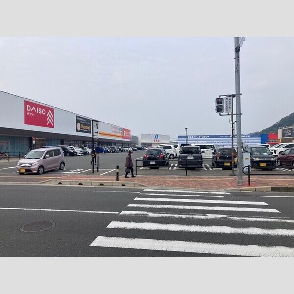 現地周辺 (ライフガーデン水巻　821m)