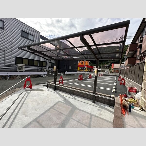 駐車場 (駐輪場)