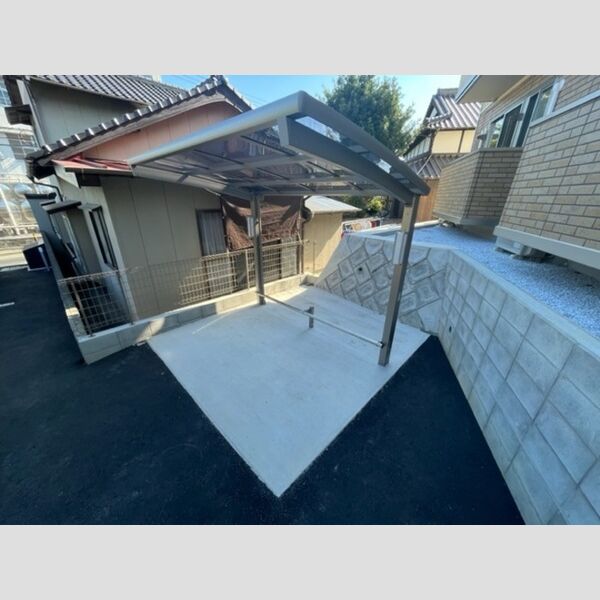 現地周辺 (駐輪場)