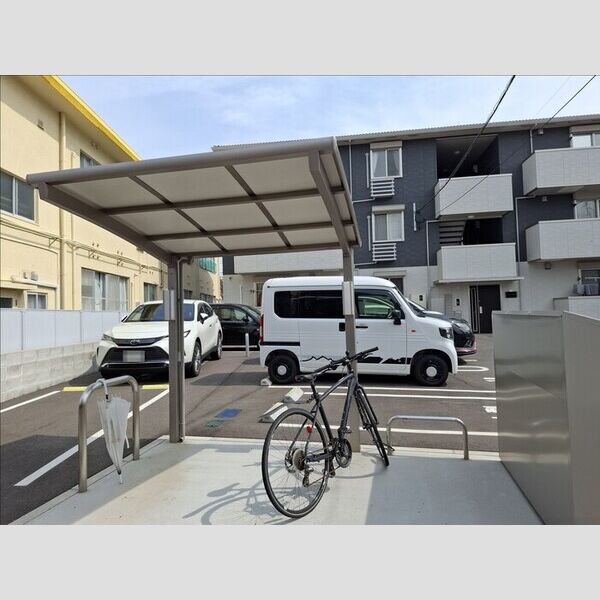 現地周辺 (DーROOM南方 駐輪場)