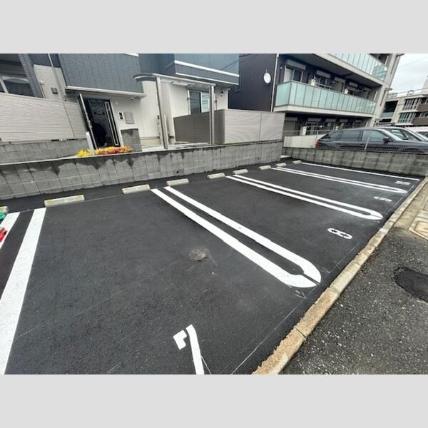 駐車場 (駐車場)