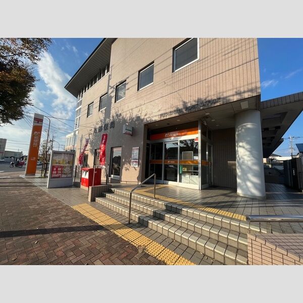 現地周辺 (二島郵便局　684m)