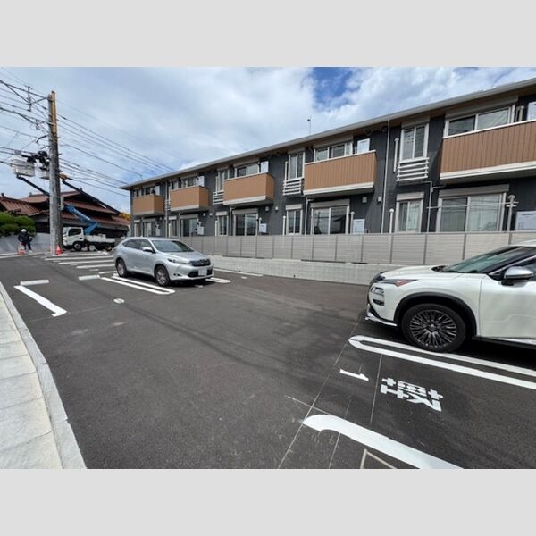 駐車場 (駐車場)