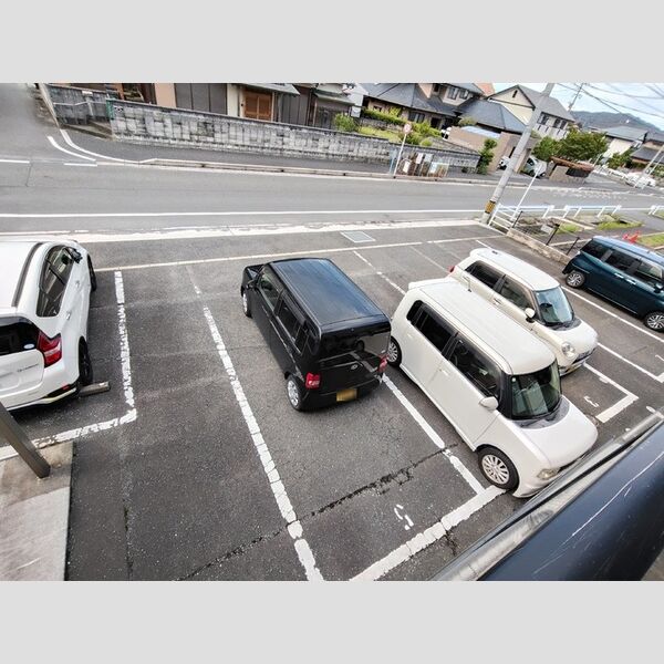 駐車場 (駐車場)