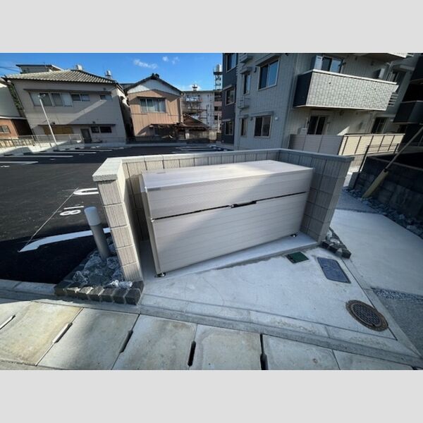 現地周辺 (ゴミステーション)