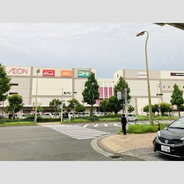 現地周辺 (イオン戸畑ショッピングセンター(800m))