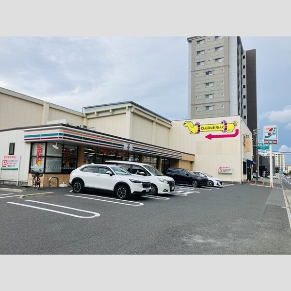 現地周辺 (セブンイレブン戸畑沖大店(400m))