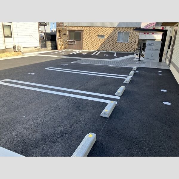 駐車場 (駐車場)