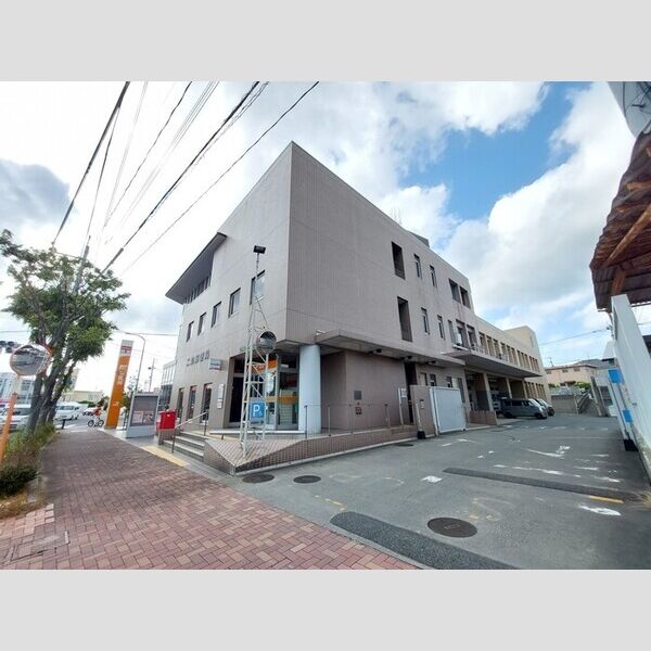 現地周辺 (二島郵便局　434m)