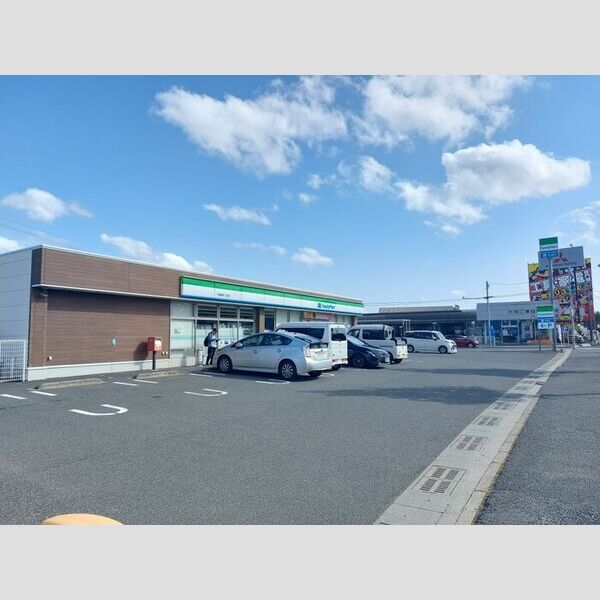 現地周辺 (ファミリーマート八幡御開三丁目店　489m)