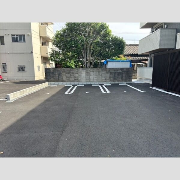 駐車場 (駐車場)