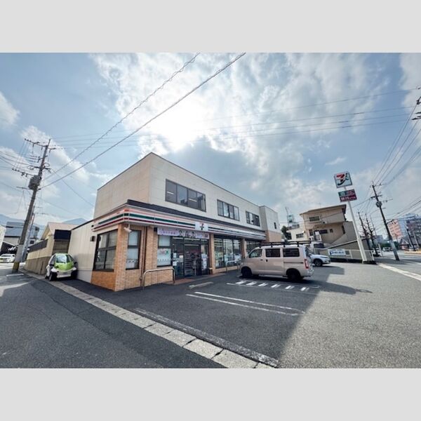 現地周辺 (セブンイレブン門司原町別院店まで400m)
