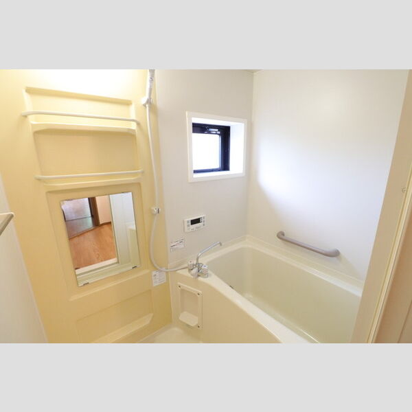 バス (205　浴室)