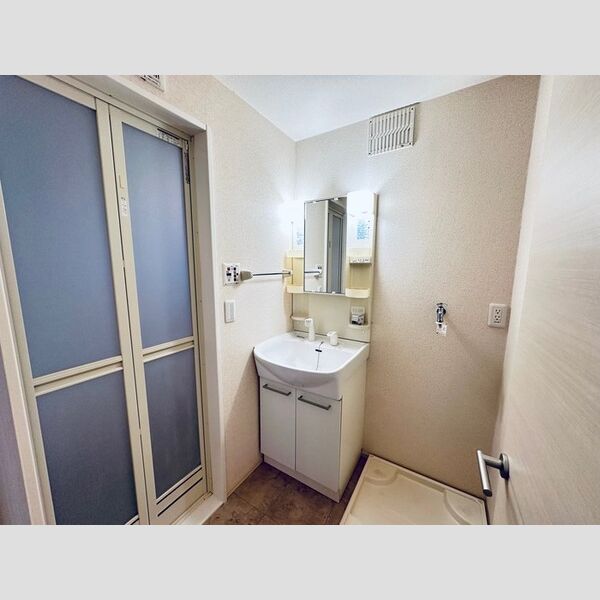 洗面所 (洗髪洗面化粧台)