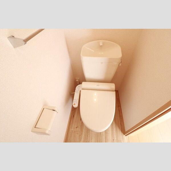 トイレ (101　温水洗浄暖房便座)