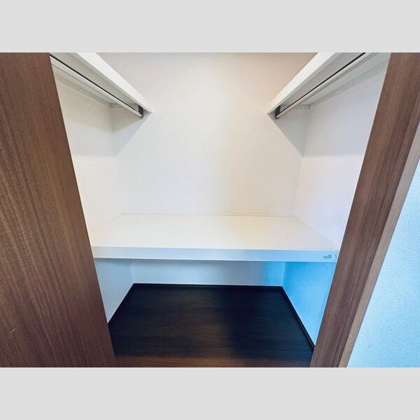 その他 (クローゼット)