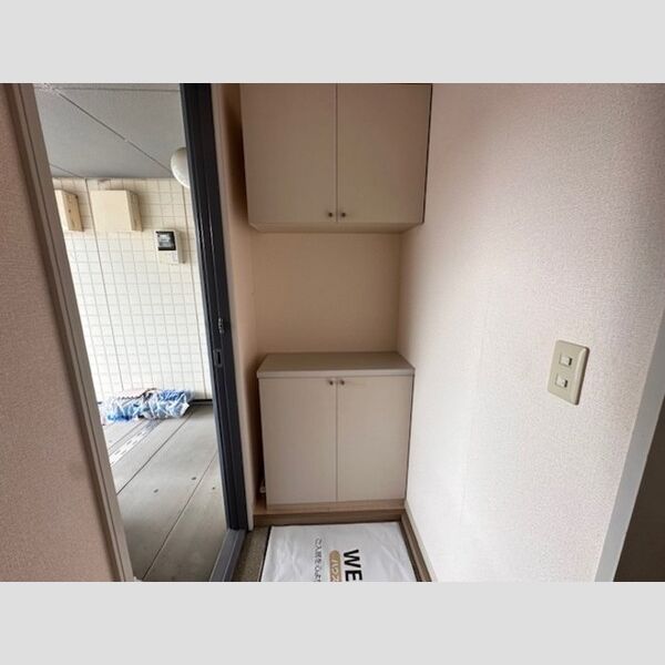 玄関 (玄関)