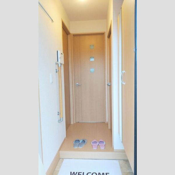 玄関 (102　玄関)